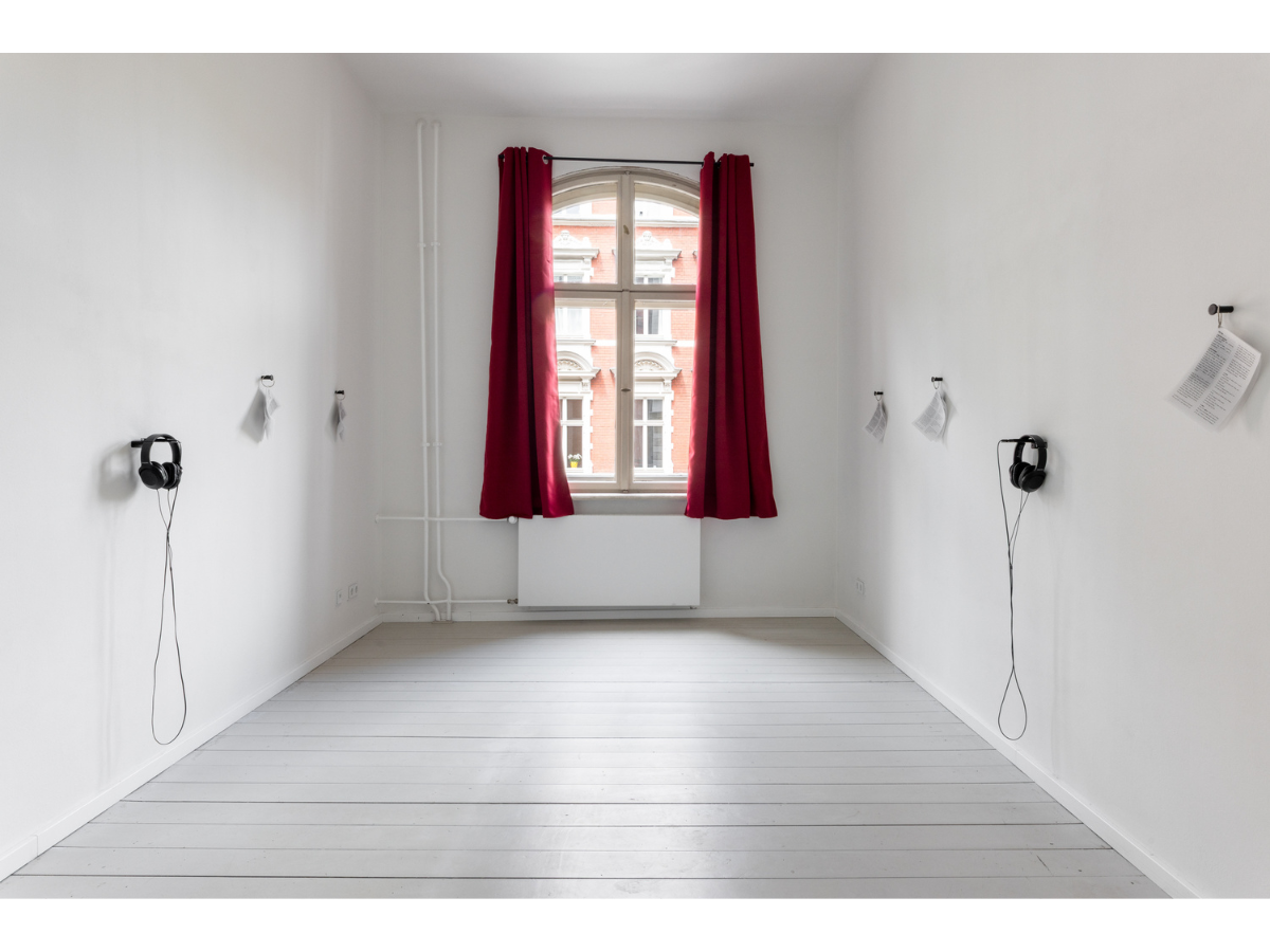 Mooni Perry, Listening Room of Choson Akguk Troupe (Choson Musical Troupe), 2026. Foto Jannis Uffrecht 1